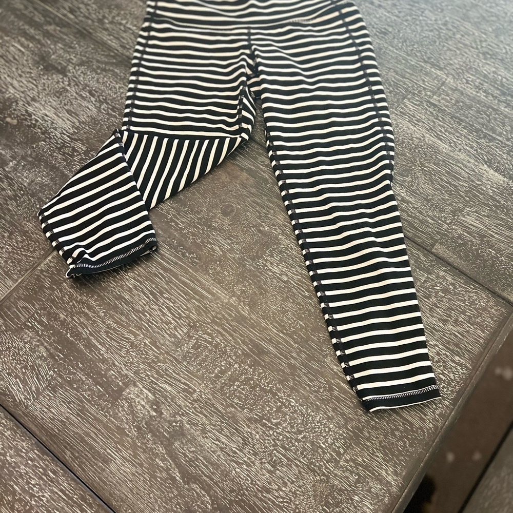 Athleta Leggings - Picture 2 of 5